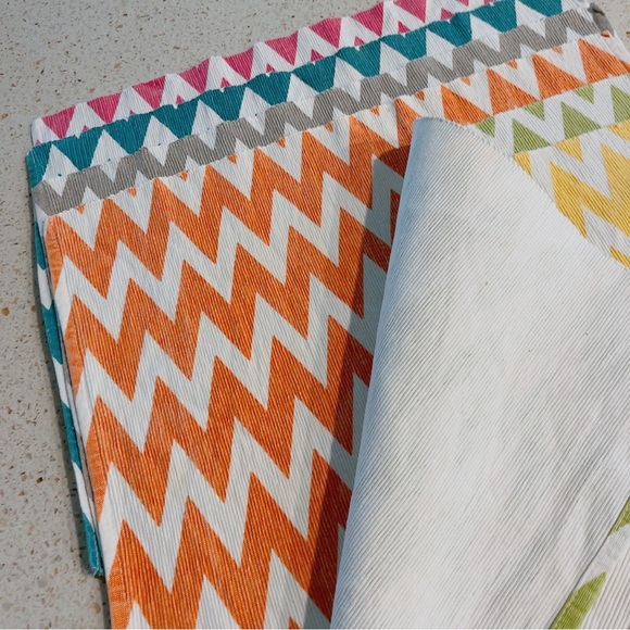 Fabric placemats. Set of 6 - Picture 3 of 9